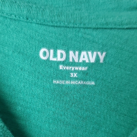 4/$20 3X Old Navy 'Believe in Luck' Green Graphic Tee - Picture 2 of 4